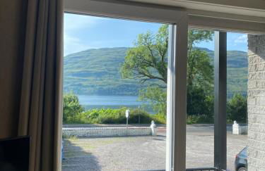 Borrodale, one bedroom apartment with balcony and loch view. - Photo 7