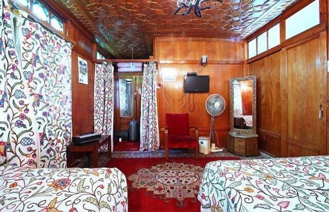 Lily of Nageen - Foto 7