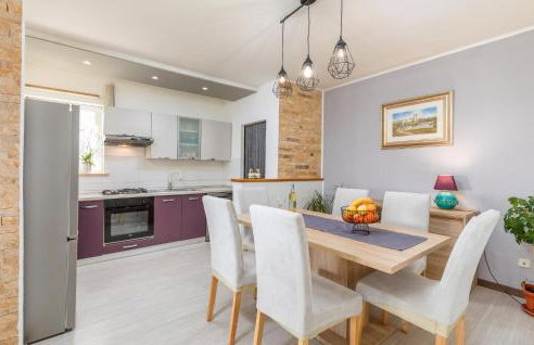 Cozy Apartment In Pilkovici With Wifi - Photo 6