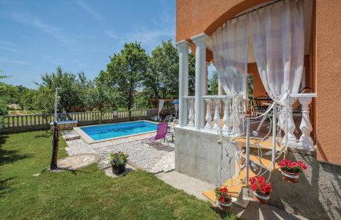 Three-Bedroom Holiday Home In Nedescina - Foto 11