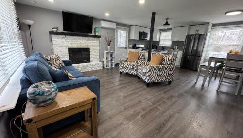 Casa Rosado @ Pocono II by Lake Hot Tub Camelback - Foto 1