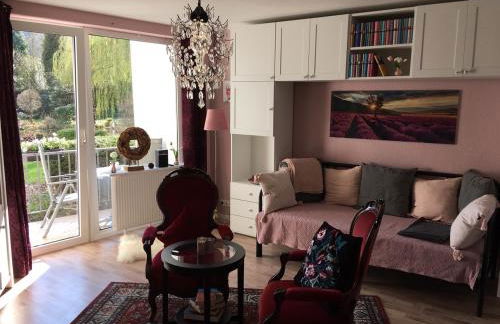 Sehr schönes und möbliertes Apartment - Foto 5