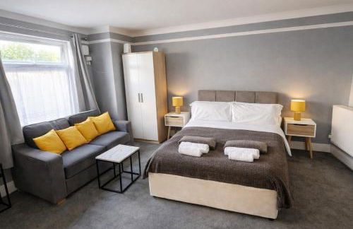 S Gravesend 1 Bed Flat 2 Min Walk STN-Town Centre - Foto 15