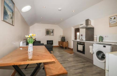 Honeybee Cottage - Photo 8