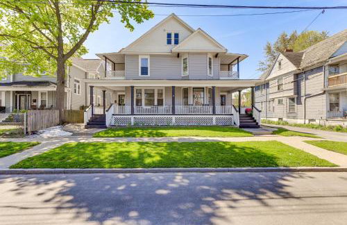 Walk to Niagara Falls! Family Home with Yard - Foto 2