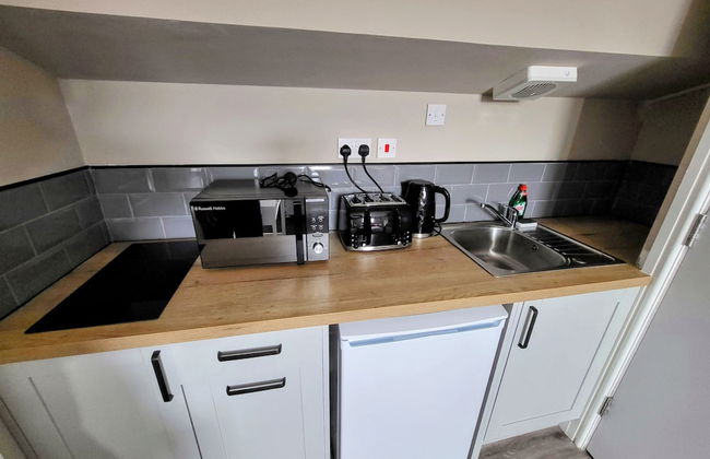 Comfortable Stay - LB Ave - Photo 24