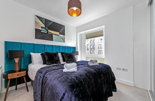 LUXURY AIRPORT SUITE, FREE Parking, FANTASTIC Location, Close To Airport, Train Station And Town Centre - Foto 34