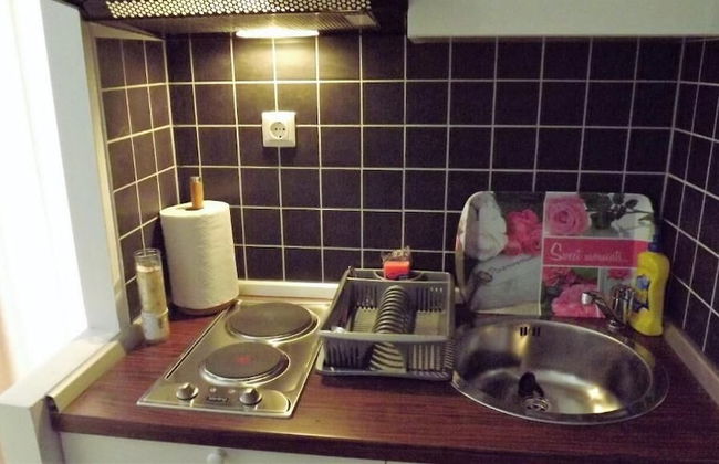 Inviting Apartment 14 Sleeps 3 Guests - Photo 5