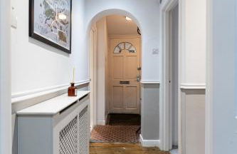 Central Stamford Apartment with private parking - Foto 23