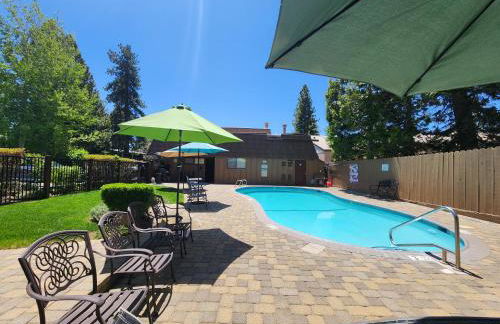 Tahoe Shoreline Retreat - Close to Ski Resorts & HOA Amenities - Foto 2