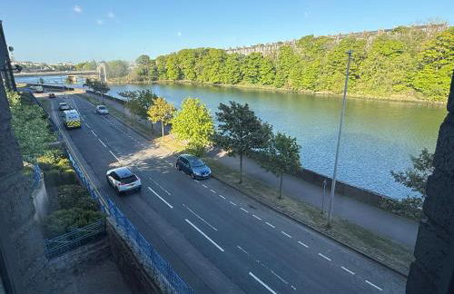 Ferryhills Riverside Retreat - Photo 30