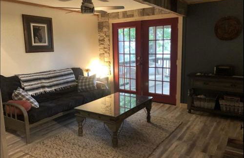 Cozy Cabin Rental near Ozark National Forest for a Relaxing Weekend Getaway in Arkansas - Photo 17