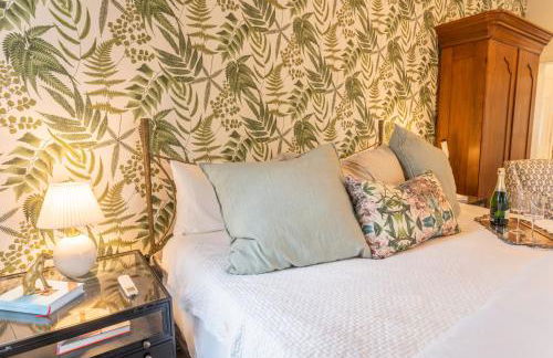 Natchez Charm - Studio, 1 Bath, Full Kitchen, King Bed, 2 Blocks from Mississippi River - Foto 12