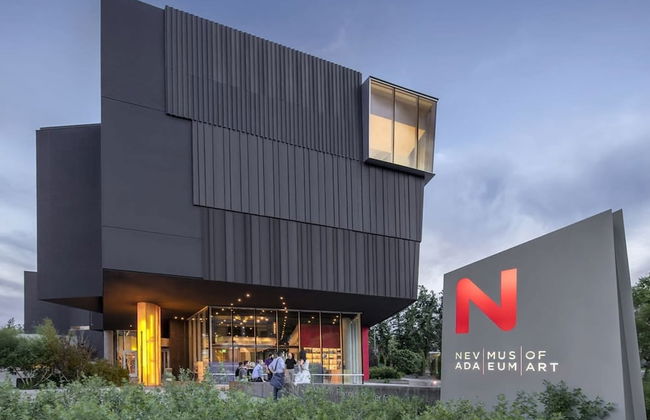 Elegant 4BD Reno Abode Close to Shops and Casinos - Foto 47