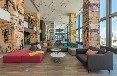 High Floor Unit Heart Of Miami with pool and gym - Foto 47