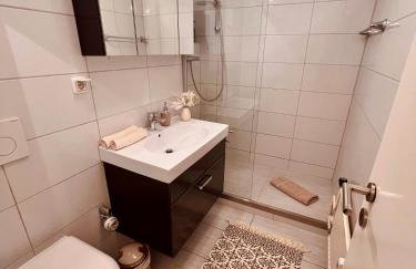 Penthouse studio apartment with terrace near Audi - Photo 23