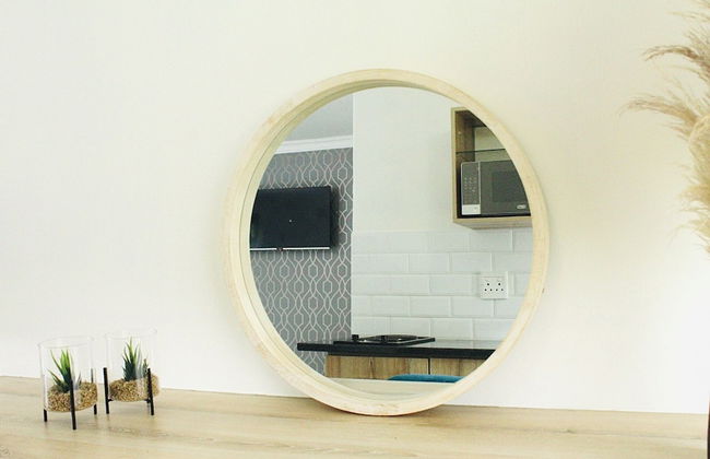 Impeccable 1-bed Apartment in Sandton - Photo 7