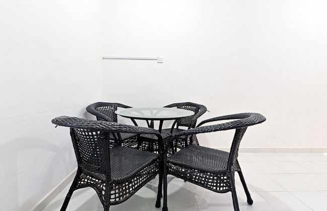 OYO 90493 JL Homestay - Foto 6