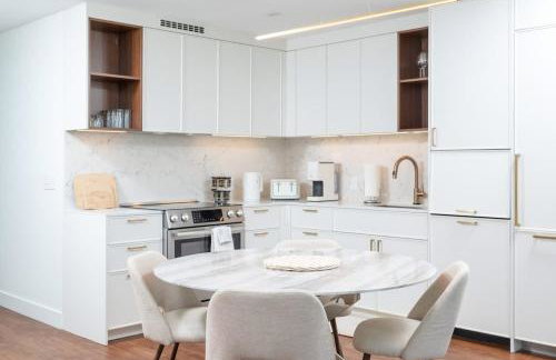 Back-Bay 2BR Penthouse w Roof top and GYM - Foto 17