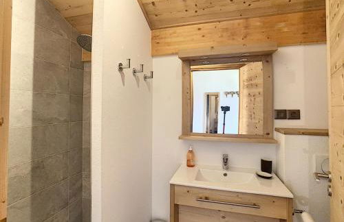 Demi-chalet de luxe avec piscine et vue Mont Blanc - FR-1-560-71 - Photo 14