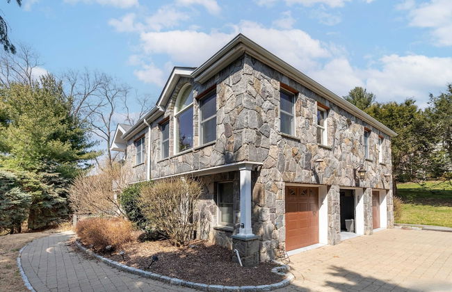 Hudson River Views + Firepit, Patio, Dog Run, Game Room Stone Manor - Photo 53