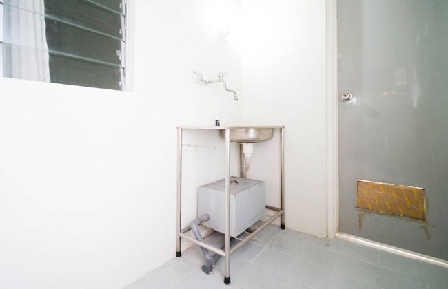 Simple And Homey 2Br At Dian Regency Apartment - Photo 30