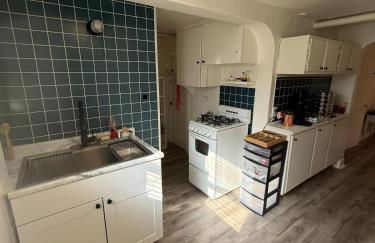 1 bedroom 1 bath Boho Basement - Foto 7