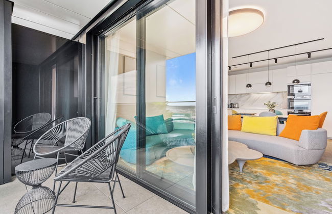 Stylish Luxurious Apt w Pool & Gym ID214 - Foto 19