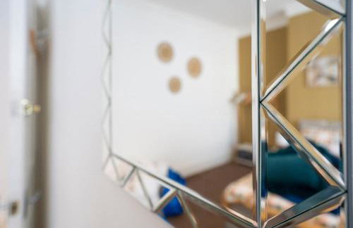 Spacious 3 Bed Flat-Free Parking-by Holiday Homes - Foto 32