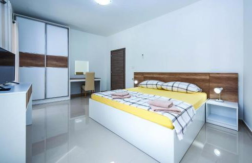 3 Bedroom Amazing Home In Plomin - Foto 14