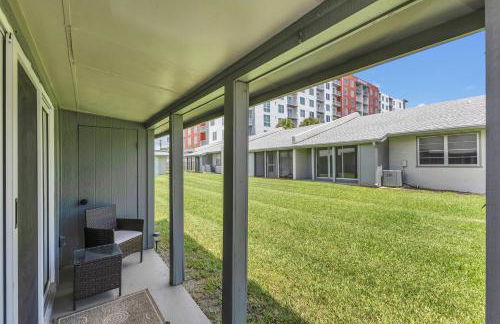 Ground Level and End Condo Unit - Quiet 2 Bedrooms and 1 Bath - Foto 28