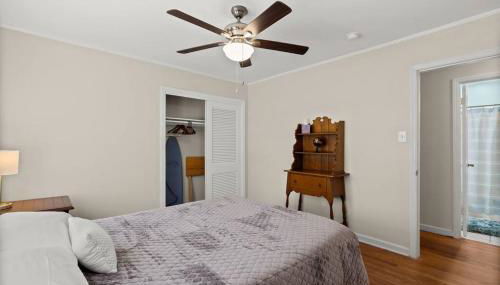 Cozy Home Across from Base, Close to Airport & Beaches - Photo 4