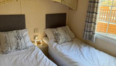 Stunning Caravan Whithorn3 - Photo 4