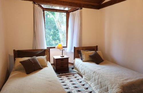 Chalé Araras Itaipava - Refúgio na Serra ,natureza ,clima fresco , ar puro - Foto 6