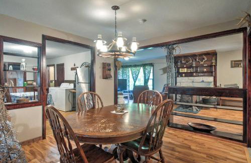 Vintage House with Fire Pit Less Than 6 Mi To Kentucky Lake! - Foto 7