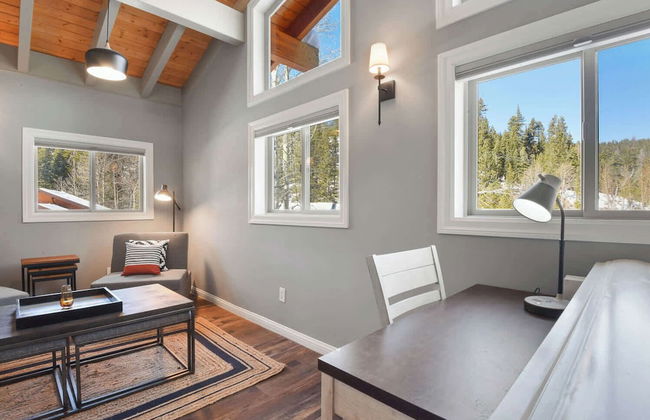 Alpine Chalet Nature Lovers Rejoice! Chic 4 BDR - Photo 41