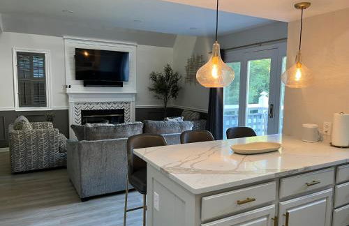 Newly Renovated Loft Villa at Norwich Spa with amenities, 3 minutes to Mohegan - Foto 6