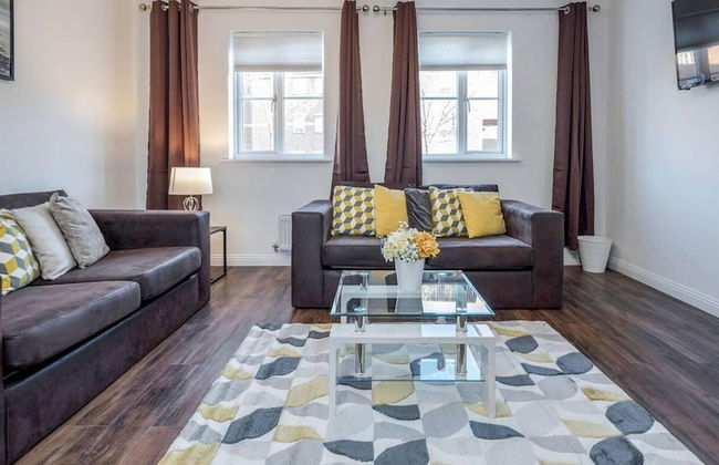 2 Bed Apartment Sleeps 5 - Wifi, Free Parking - Photo 13