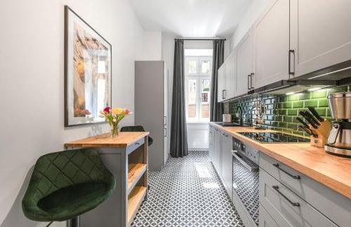 The Bornholmer, Spacious 100m2, Ideal for Groups & Families, 2BR, huge living room, 4 - 8 Guests - Foto 11