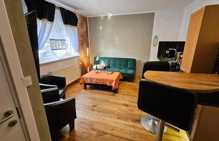 Haus Erdgeschoss mit Garten - Foto 1