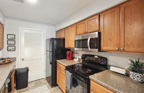Overland Park Condo, Close to Lakes and Parks! - Foto 8