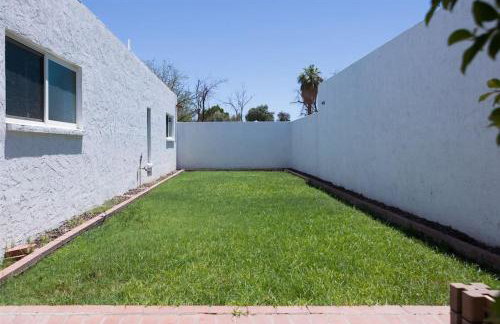 Spacious Arcadia Lite house w pool mtn views - Photo 35