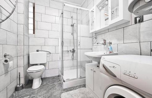 Amazing Home In Ivanska With Kitchen - Foto 34