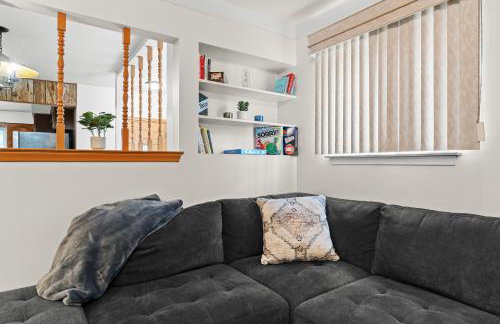 Charming Home Near Target and Parks 2 Bathrooms - Foto 30