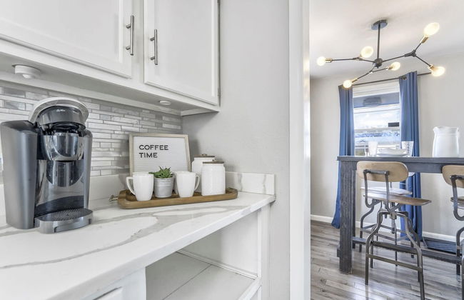 5BD Dog Friendly Family Getaway Near Downtown! - Photo 20