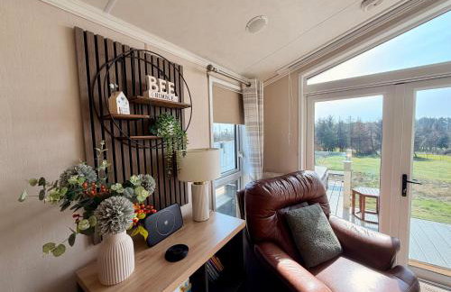 Hot Tub Lodge with Panoramic Views & Free Golf - Foto 12