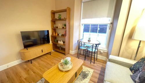 Celtic Apartment in the Heart of Central Edinburgh - Photo 3