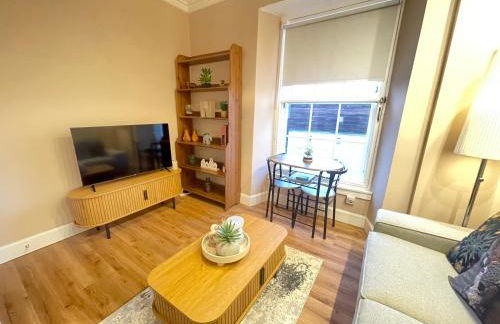 Celtic Apartment in the Heart of Central Edinburgh - Photo 3