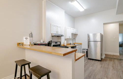 Newly Renovated Downtown Apartment in the Historic District, Quiet Street! - Photo 9