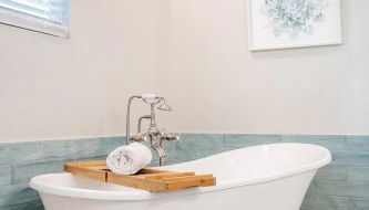 Cozy Coastal Cottage Whole House Sleeps 10 - Foto 4